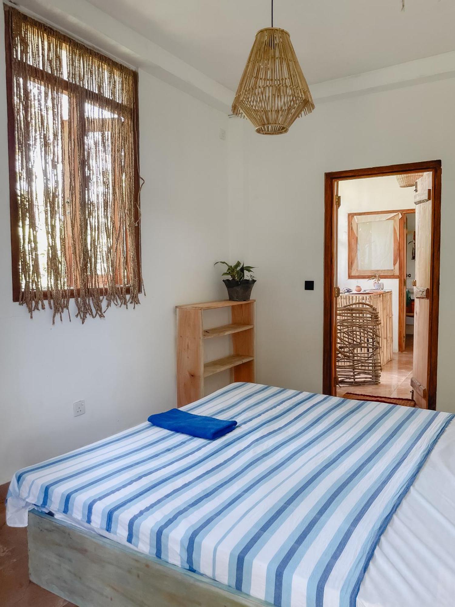 Gaia Ocean Surf Yoga Hostel Ahangama Buitenkant foto